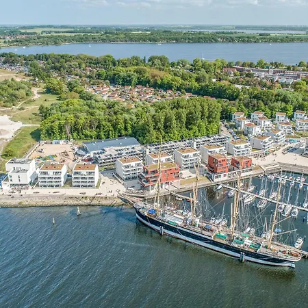 Apartment Priwallpromenade 2, Whg 6 *